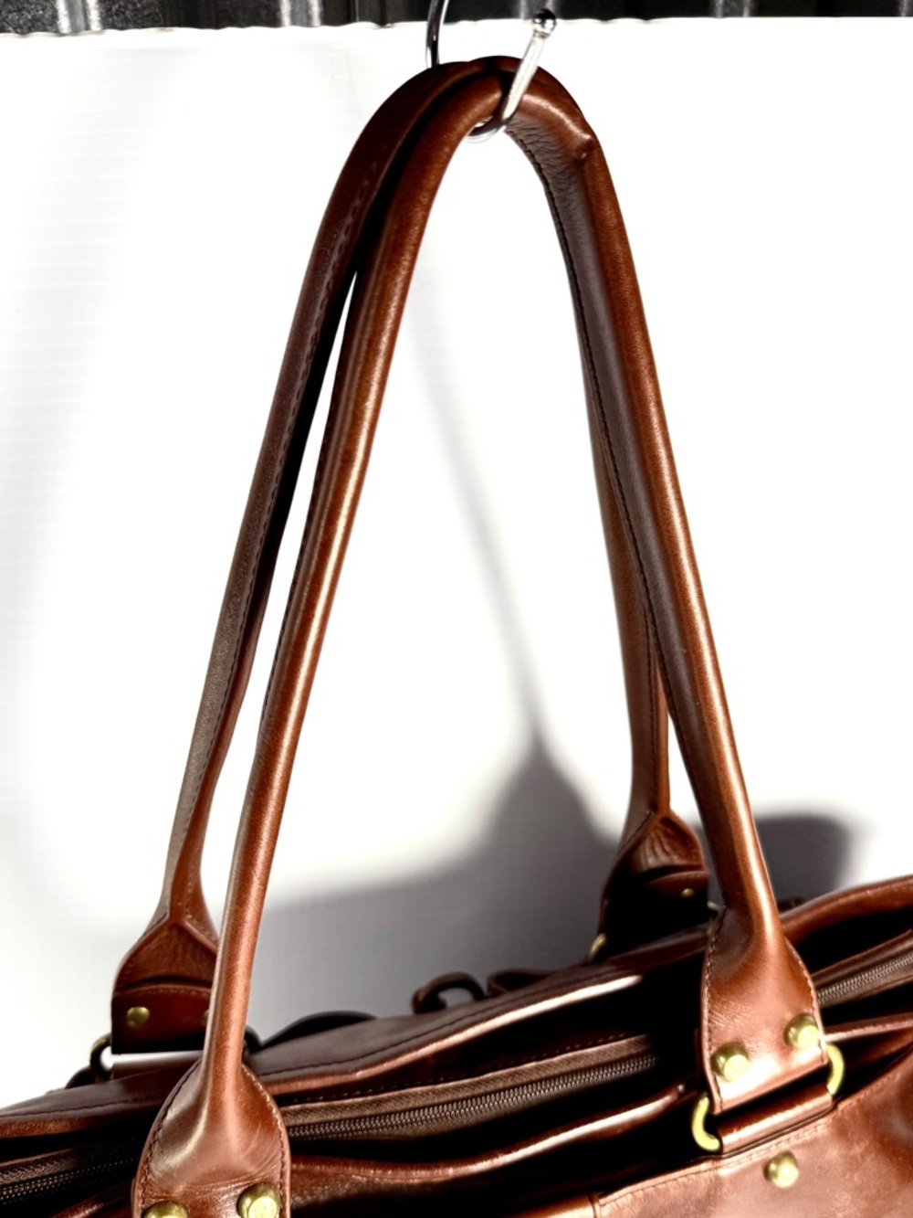 Francesco Biasia Brown Leather Shoulder Bag with Gold Hardware - Picture 6 of 16